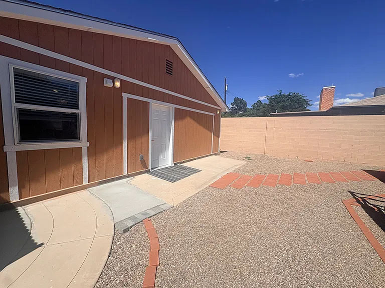 8413 Gutierrez Rd NE #B — Photo 2