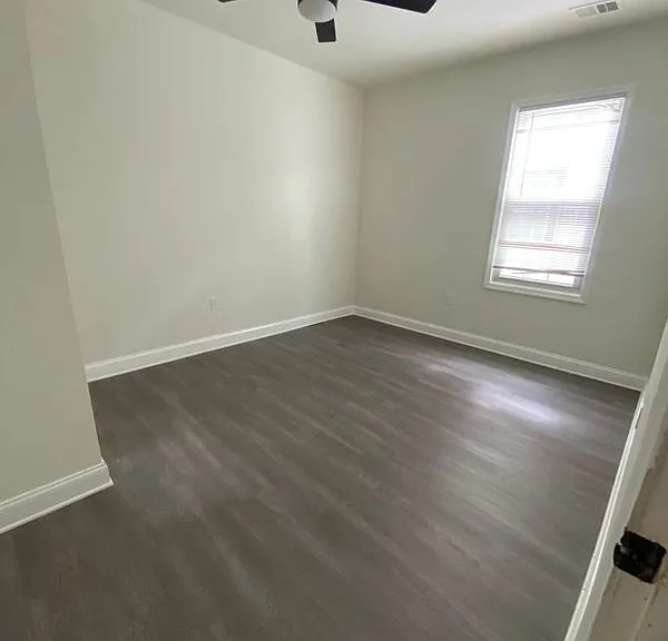 5207 38th Ave — Photo 1