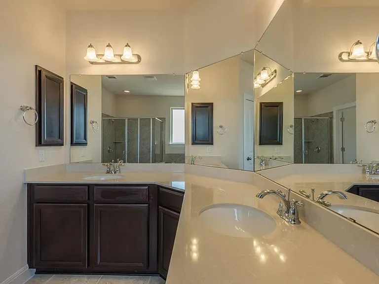 4233 Privacy Hedge St — Photo 8