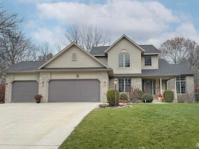 10451 Cottage Grove Dr, Middlebury, IN, 46540