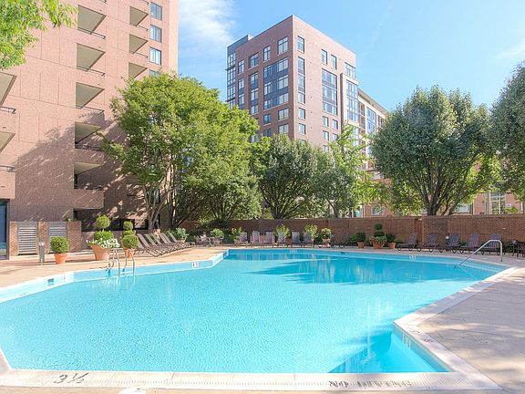 5th image of 1550 Clarendon Blvd APT 1410