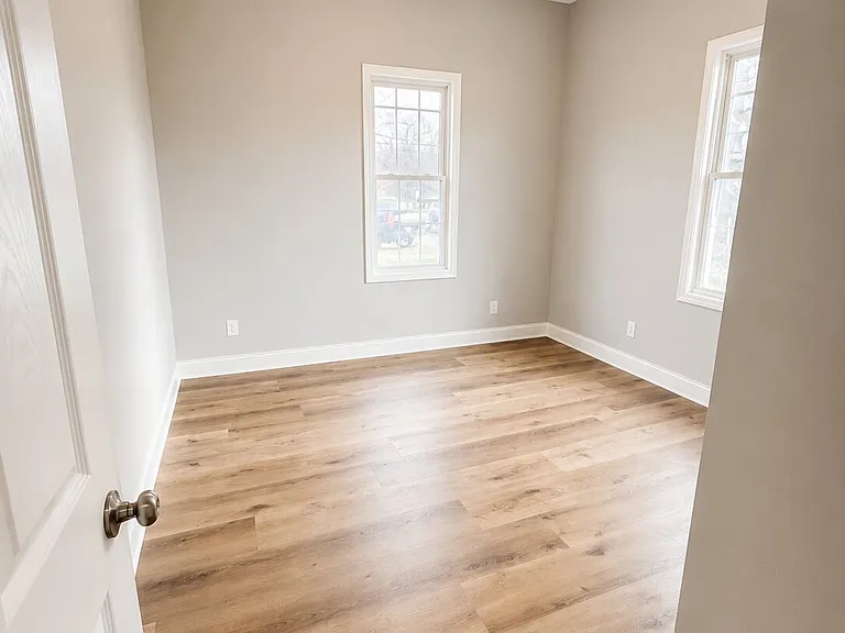 383 N Water Ave #2 — Photo 4