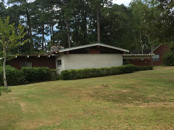 4th image of 1026 Woodland Hills Dr