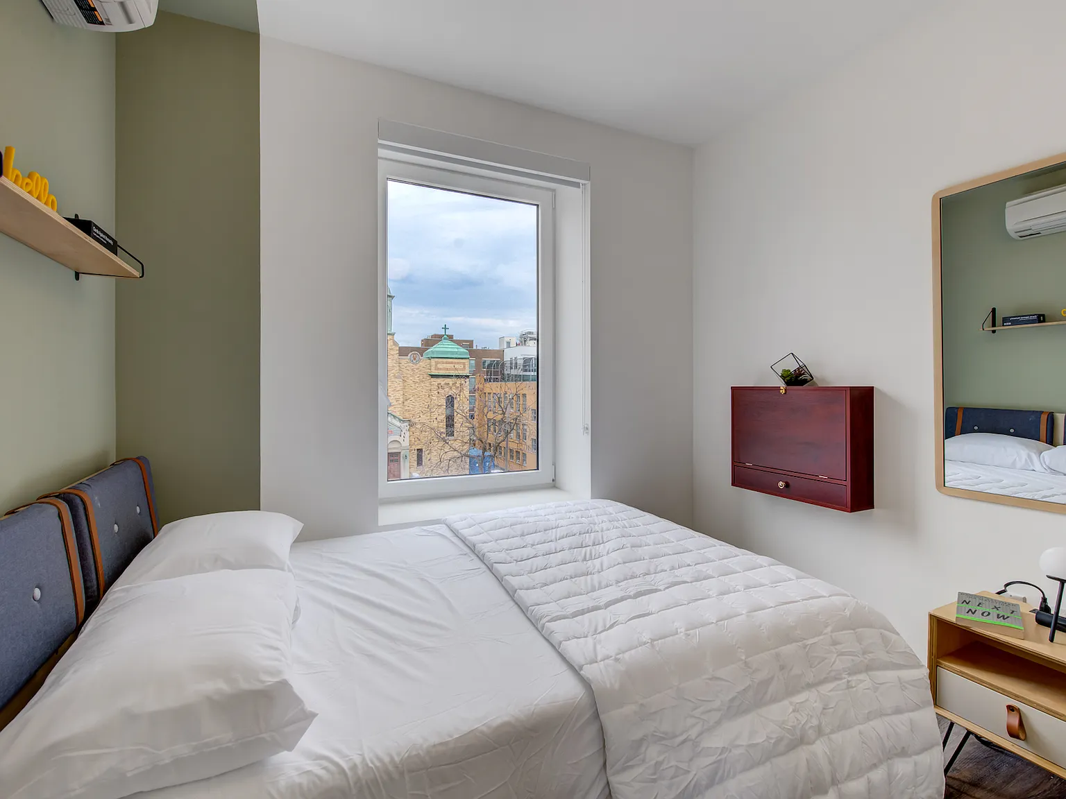 Private Furnished Bedroom in Williamsburg — Photo 2