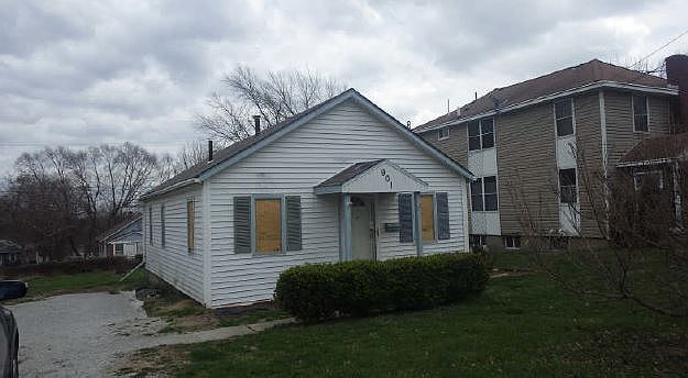 1st image of 901 S Pope Ave