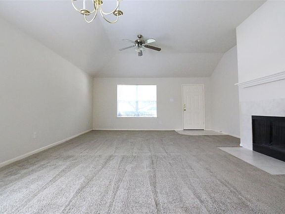 4th image of 18818 S Wimbledon Dr