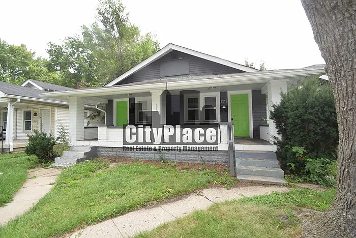 721 N Denny St — Photo 2