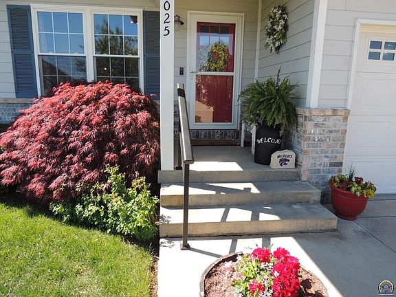 2nd image of 3025 S Parkway Ct