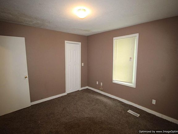 3rd image of 6722 Agnes Ave