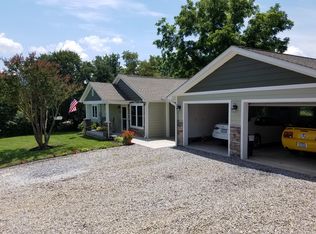64 Israel Rd, Canton, NC 28716