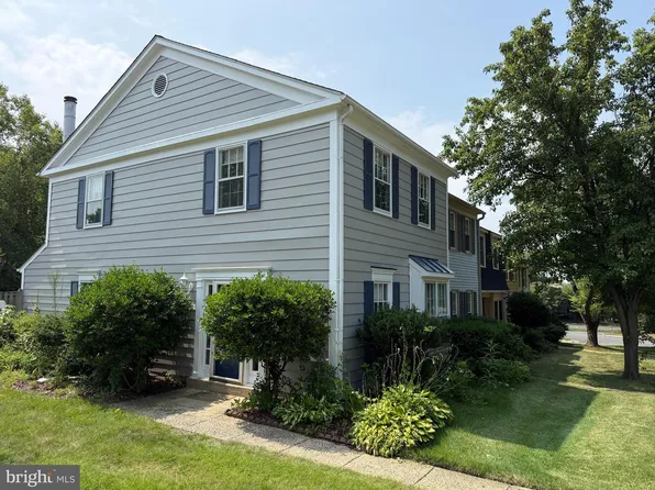7501 Blanford Ct, Alexandria, VA 22315