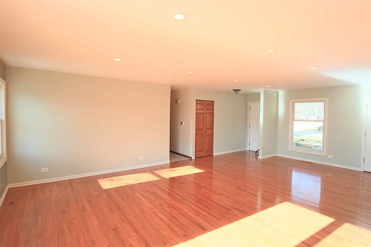 Building Photo - 2373 S Crescent Ln
