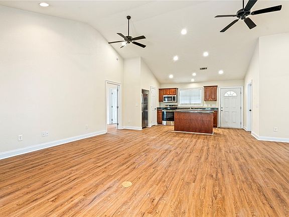 3rd image of 807 W Longleaf Dr Unit 22