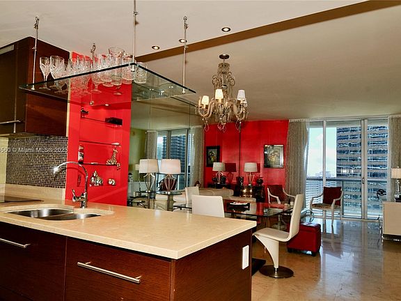 4th image of 485 Brickell Ave APT 1909