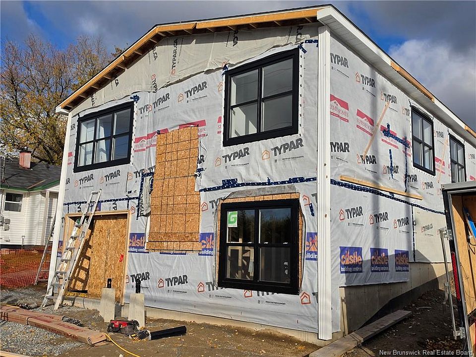 2nd image of 497 Gibson St