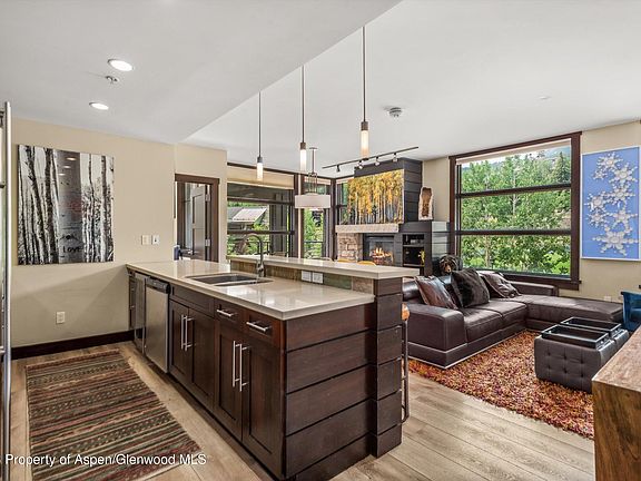3rd image of 120 Carriage Way #2206