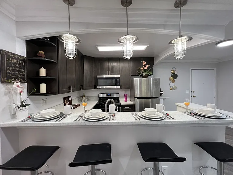 Carmel Heights Apts — Photo 43
