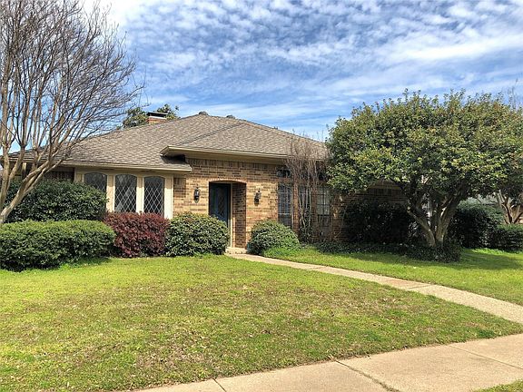 2nd image of 1621 Throwbridge Ln