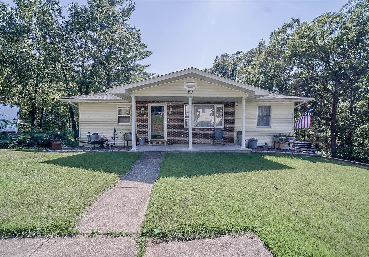 1712 E Skyline Dr, Owensville, MO 65066 Zillow