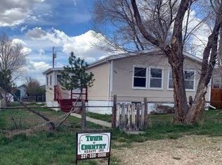 709 W Saratoga Ave, Saratoga, WY 82331