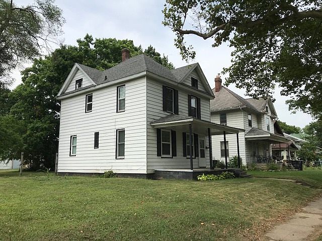 2nd image of 1115 Allen St