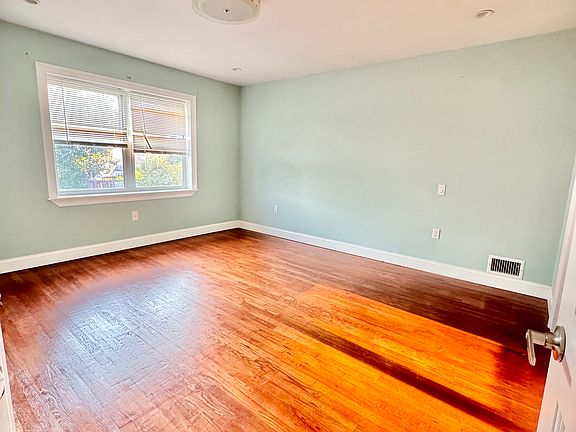 4th image of 1422 143rd St Floor 2