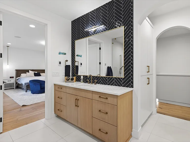 825 Ellis Ave — Photo 46