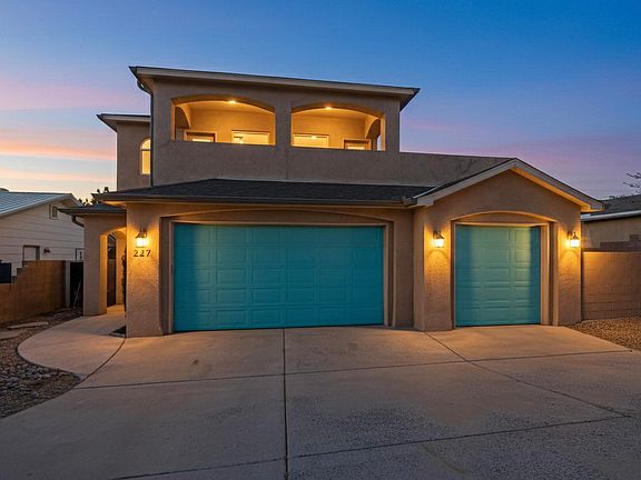 5th image of 227 Monte Largo Dr NE
