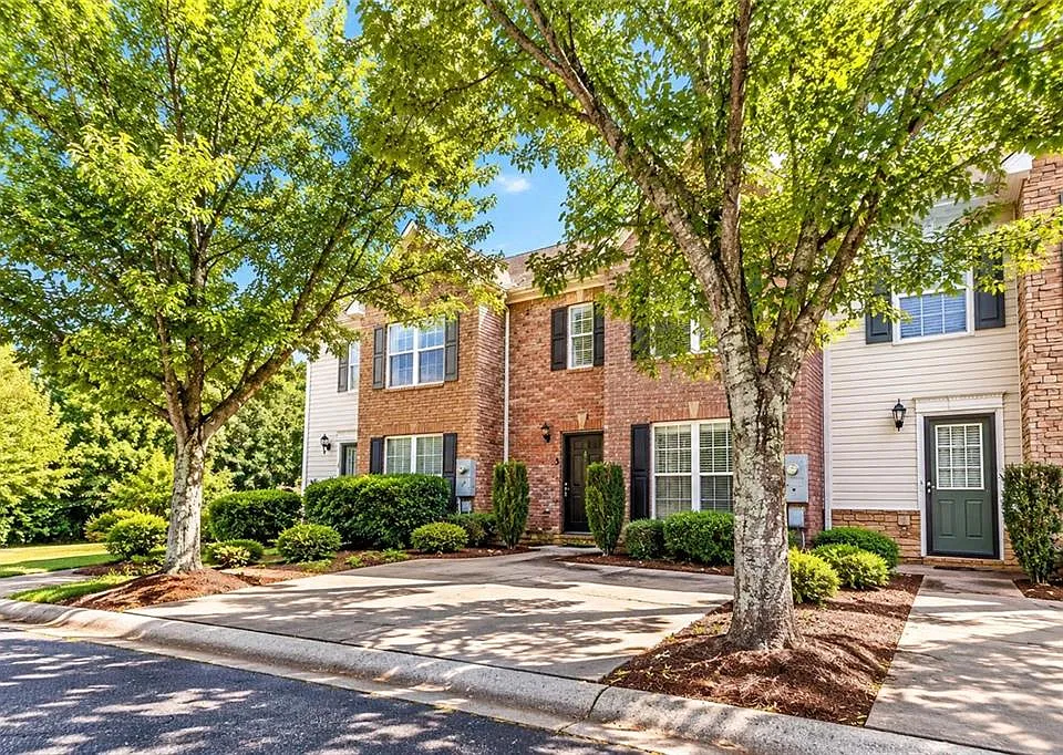 3009 Waldrop Cir