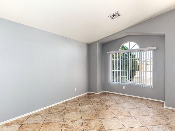 3rd image of 5019 W Ponderosa Ln