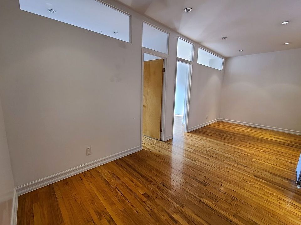 2nd image of 85 W 104th St #5E