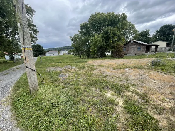 410 Skeens Ln, Princeton, WV 24740