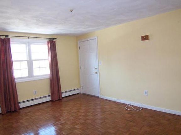 2nd image of 19 Alden St APT D