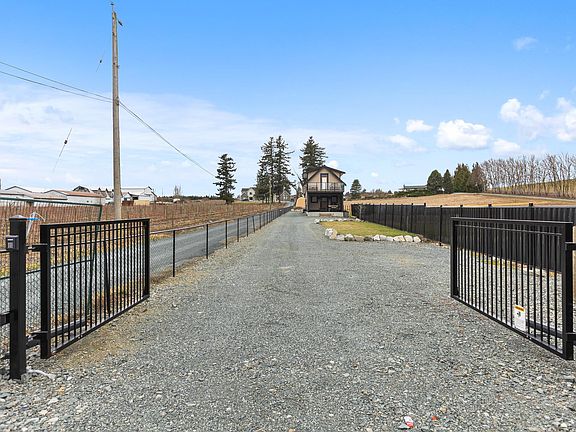 5th image of 201 McCallum Rd