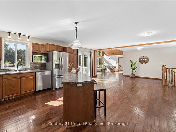 4th image of 1923 Pratts Marina Rd
