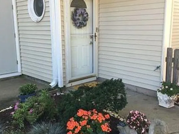 34 Foxtail Ln #34, Monmouth Junction, NJ 08852