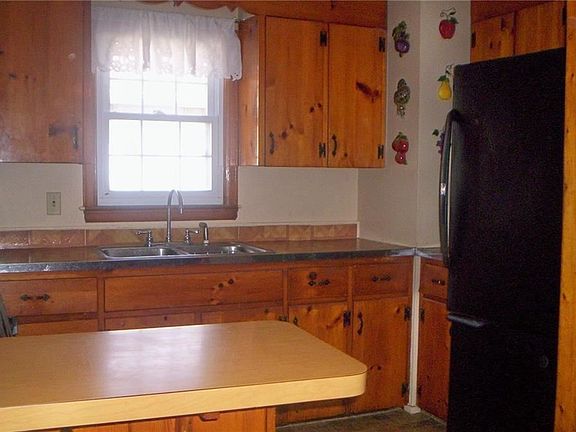 3rd image of 240 McNaughton Ave