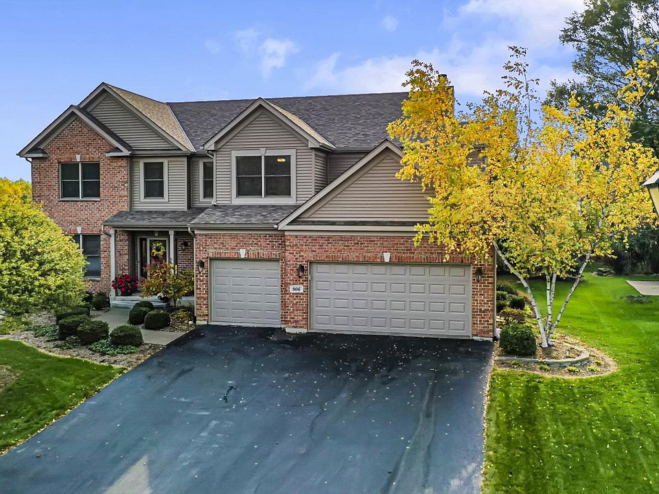 1st image of 906 Woodland Dr