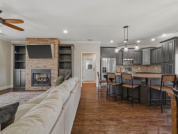 5th image of 121 Green St #750