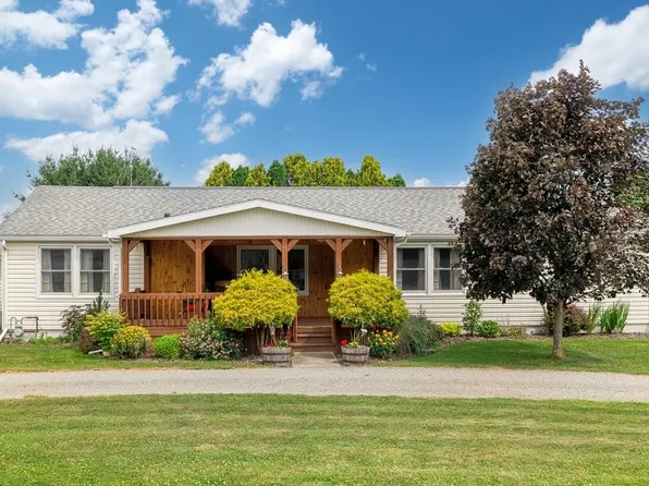 103 W Woodlawn Ave, Elkland, PA 16920