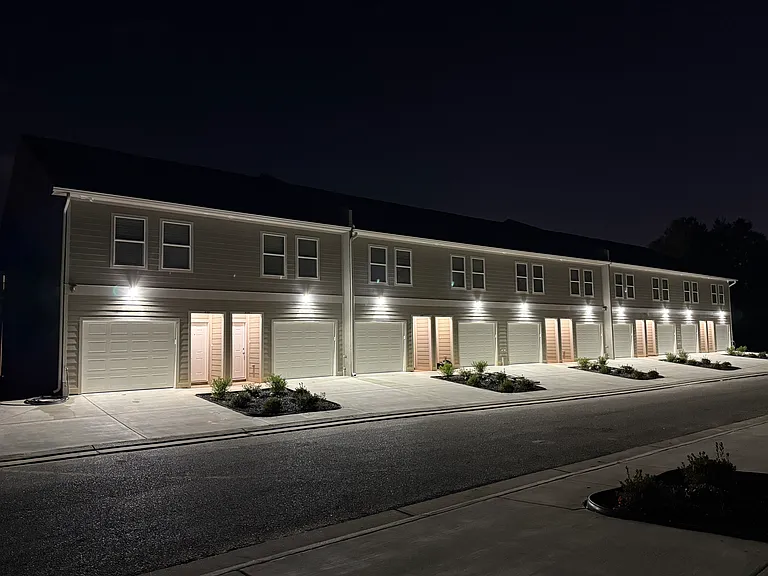 410 Peach St — Photo 15