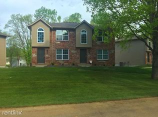 1391 Village Circle Dr, Glen Carbon, IL 62034