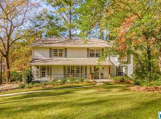 1542 Blind Brook Ln, Vestavia Hills, AL 35216