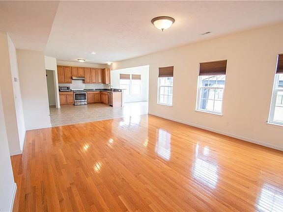 5th image of 3110 Wheaton Dr