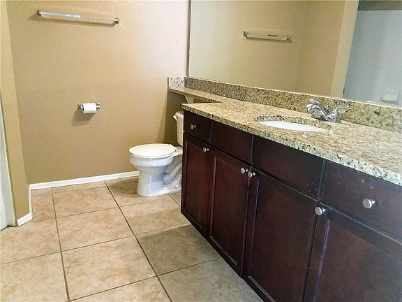 3rd image of 107 Vista Verdi 113 Cir