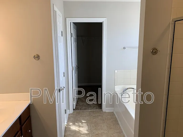 481 Whispering Oak Cir — Photo 17