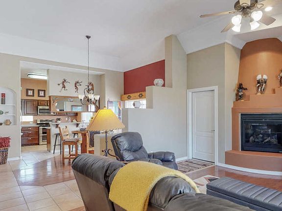 3rd image of 4504 Miramar Dr NW