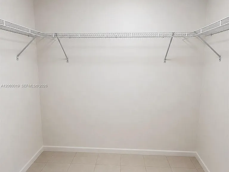 1700 NW North River Dr #106 — Photo 4