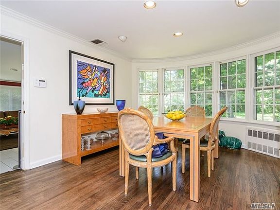5th image of 64 Woodhill Ln