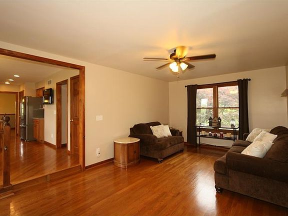5th image of 11973 Decker Ln